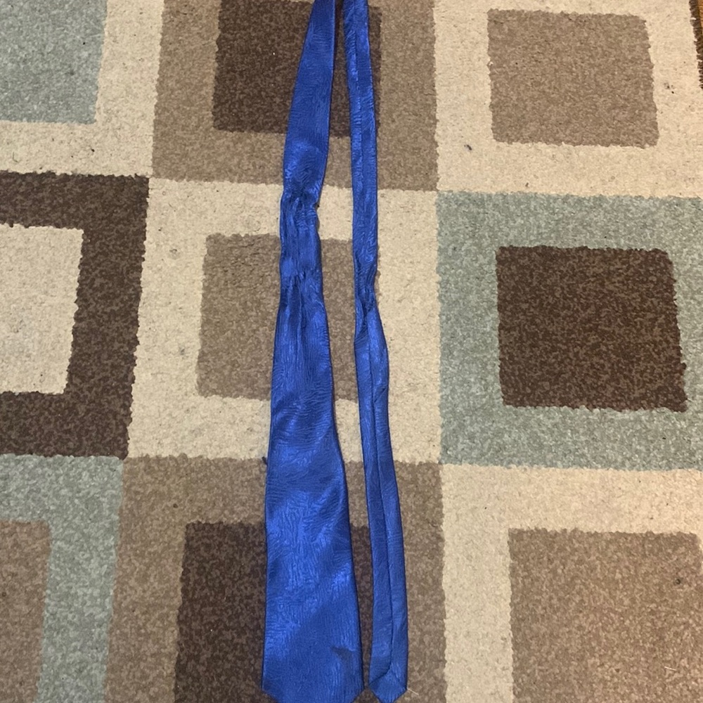 Blue tie